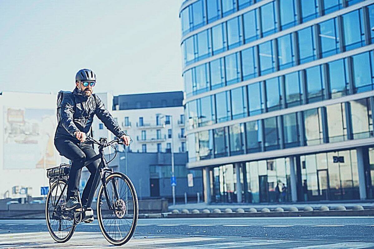 How Far Is Too Far To Bike To Work?