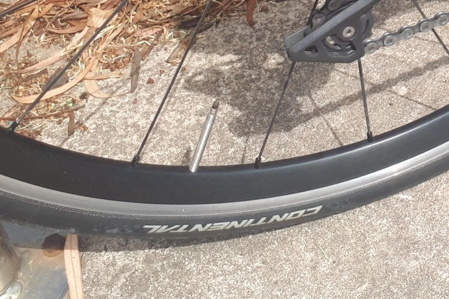 Road bike presta valve