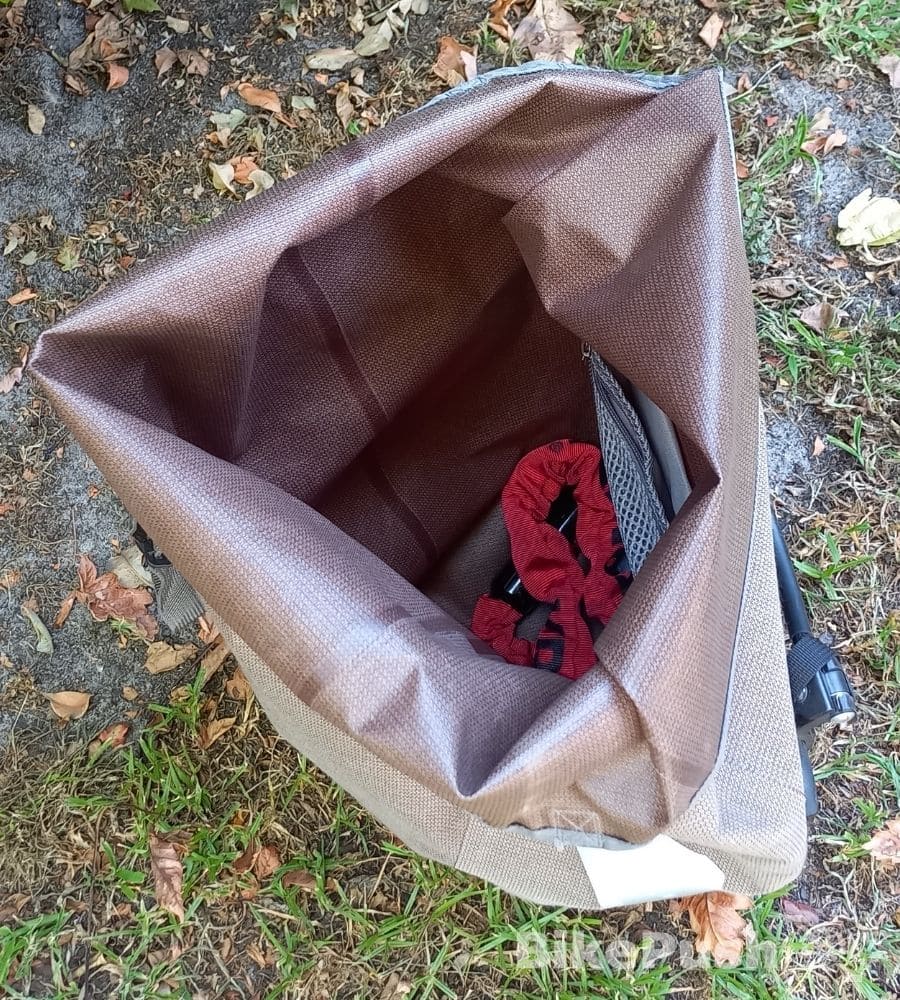 Bike chain lock inside a pannier bag