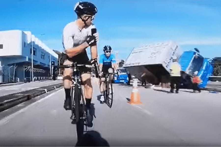 Cyclist rubbernecking accident